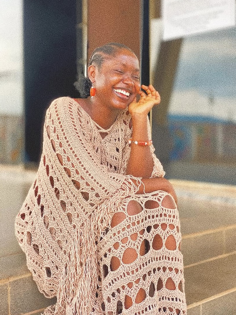 Desola Dress Live
